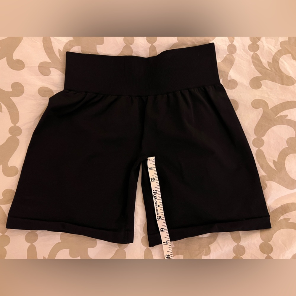 NVGTN Black Shorts Medium - Picture 4 of 6